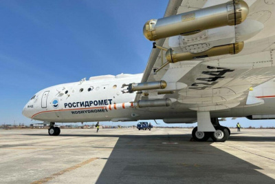 Самолет-зондировщик Росгидромета завершил работы по снижению пожароопасности в Якутии /    Республика Саха (Якутия)