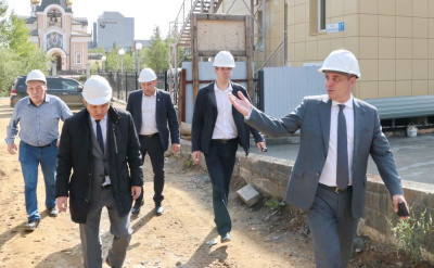 В этом году тротуар дойдет до моста /  Мирный Мирнинский Республика Саха (Якутия)