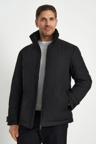 Утепленная куртка с воротником-стойкой