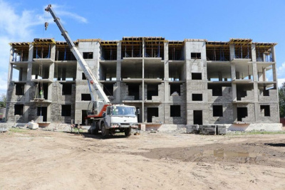 Дом для врачей и учителей строят в Ленском районе Якутии / ЯСИА   