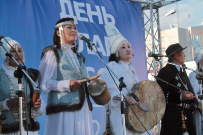 В Якутске состоялся концерт ко Дню государственного флага Российской Федерации /  Якутск Якутск Республика Саха (Якутия)