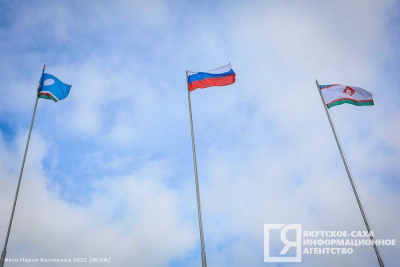 Учебная неделя во всех школах Якутии будет начинаться с поднятия флага /    Республика Саха (Якутия)