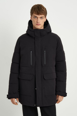 Утепленное полупальто с накладными карманами