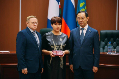 Семье погибшего матроса из Нерюнгринского района Якутии вручили орден Мужества /   Нерюнгринский Республика Саха (Якутия)