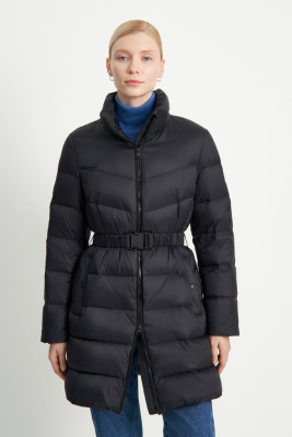 Пуховое полупальто с поясом приталенного силуэта