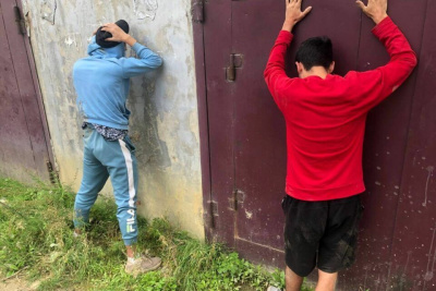 Крупную партию героина изъяли оперативники у приезжих наркосбытчиков в Якутске /  Якутск Якутск Республика Саха (Якутия)