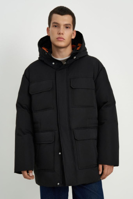 Пуховое пальто с накладными карманами