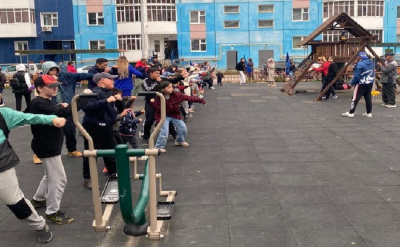 Единая Россия провела тренировки по боксу для юных жителей Якутска /  Якутск Якутск Республика Саха (Якутия)