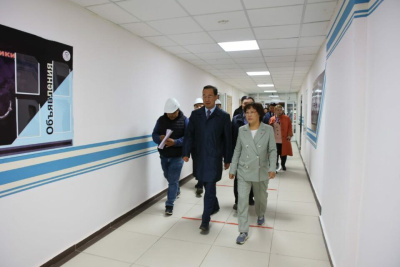 Глава Якутии поручил выделить дополнительные средства на ремонт Республиканского лицея-интерната /    Республика Саха (Якутия)