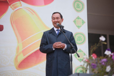 Айсен Николаев посетил торжественную линейку в Саха политехническом лицее /  Якутск Якутск Республика Саха (Якутия)