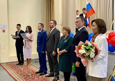 В Якутске школа № 1 начинает учебный год в новом здании /  Якутск Якутск Республика Саха (Якутия)