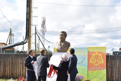 В якутском селе Хатассы установили бюст Прасковьи Федоровой /    Республика Саха (Якутия)