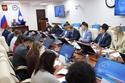 Глава Якутии потребовал усилить контроль за реализацией нацпроектов / ЯСИА   