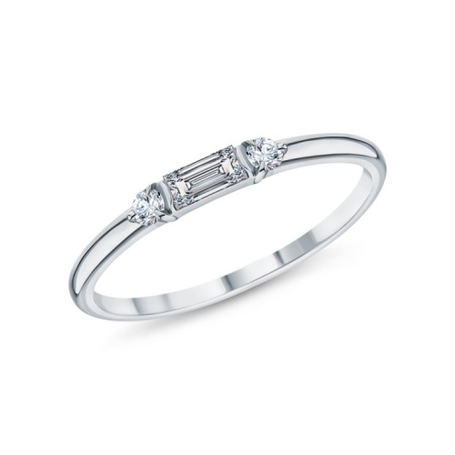 Золотое кольцо с бриллиантами выращенными