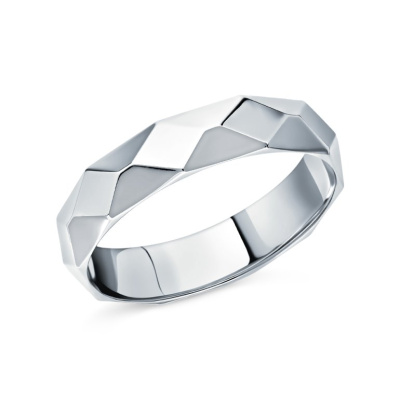 Золотое обручальное кольцо