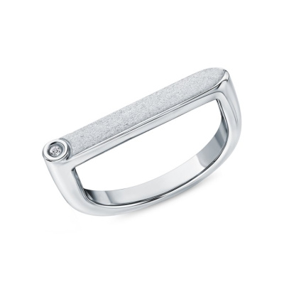 Серебряное кольцо с бриллиантом природным