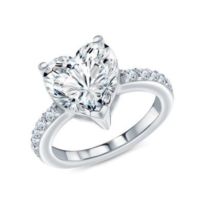 Серебряное кольцо с фианитами