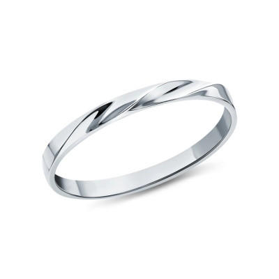 Золотое обручальное кольцо