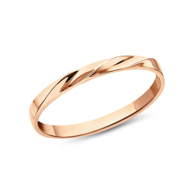 Золотое обручальное кольцо