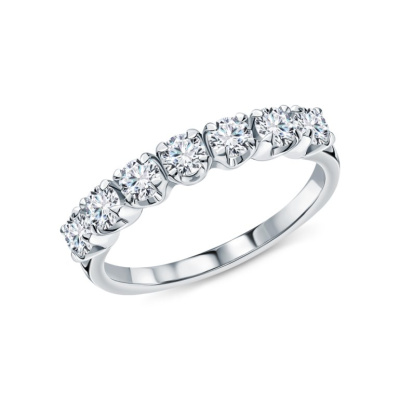 Золотое кольцо с бриллиантами выращенными