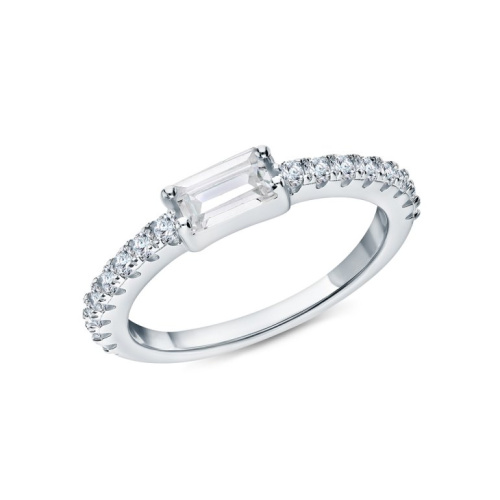 Серебряное кольцо с фианитами