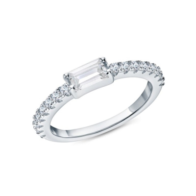 Серебряное кольцо с фианитами