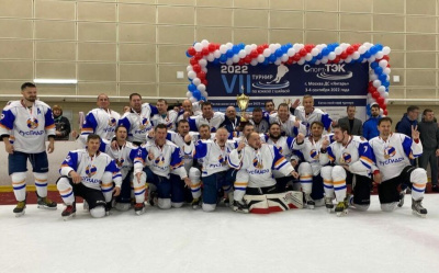 Хоккеисты из Якутии стали победителями турнира среди команд топливно-энергетического комплекса /    Республика Саха (Якутия)