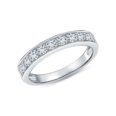 Золотое кольцо с бриллиантами выращенными