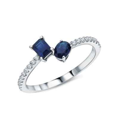 Золотое кольцо с бриллиантами природными и сапфирами природными