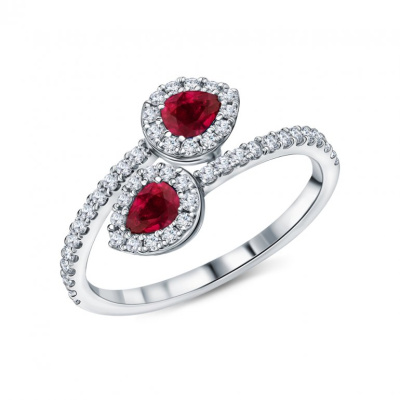 Золотое кольцо с бриллиантами природными и рубинами природными