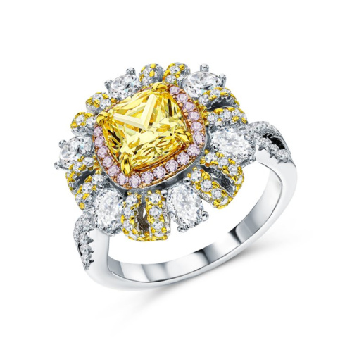 Серебряное кольцо с фианитами