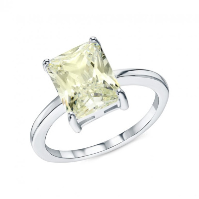 Серебряное кольцо с фианитом