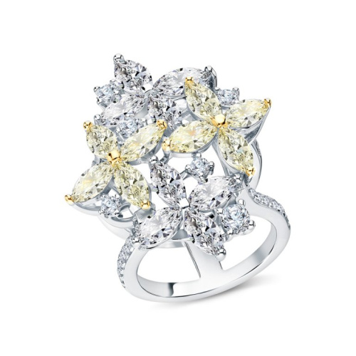 Серебряное кольцо с фианитами