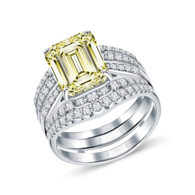 Серебряное кольцо с фианитами