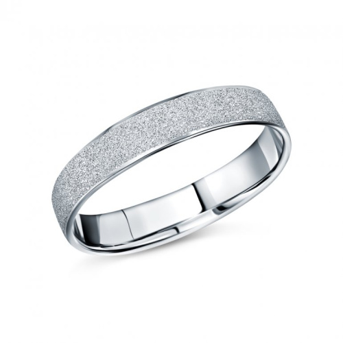 Золотое обручальное кольцо