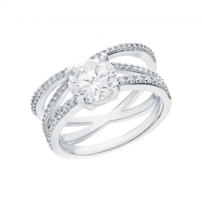 Серебряное кольцо с фианитами