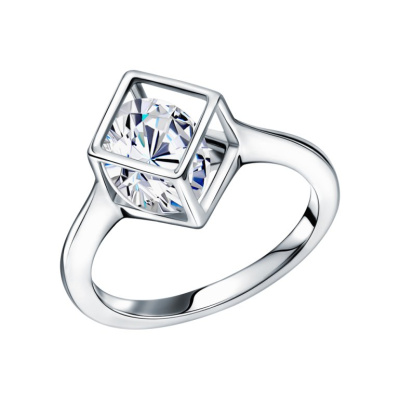 Серебряное кольцо с фианитами