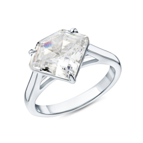 Серебряное кольцо с фианитом