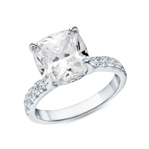 Серебряное кольцо с фианитами