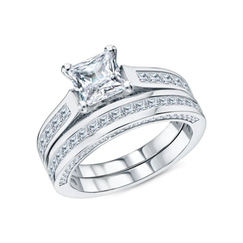 Серебряное кольцо с фианитами