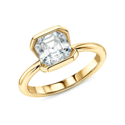 Серебряное кольцо с муассанитом