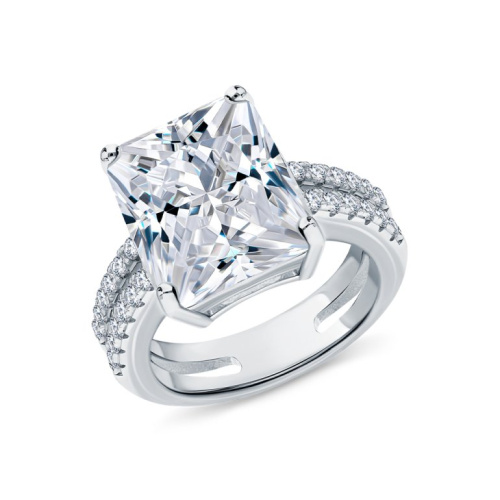 Серебряное кольцо с фианитами