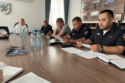 В Якутской городской думе обсудили регулирование использования электросамокатов / ЯСИА   