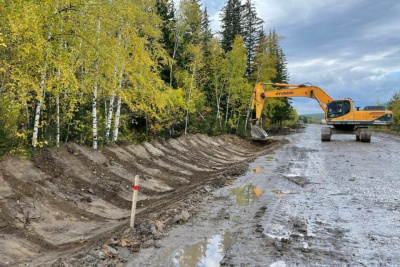 На автодороге «Умнас» в Олекминске идет подготовка к капремонту /   Олекминский Республика Саха (Якутия)