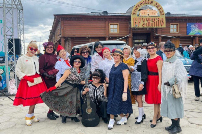 В Якутске провели конкурс на лучший ретрокостюм /  Якутск Якутск Республика Саха (Якутия)