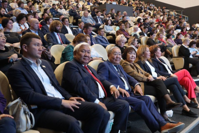 Якутская городская дума приняла участие в пленарном заседании форума «ЯКУТСК 4.0.0 СТАРТ» /  Якутск Якутск Республика Саха (Якутия)