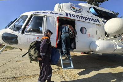 Спасатели вылетели на поиски пропавшей семьи в Кобяйский район Якутии / ЯСИА   