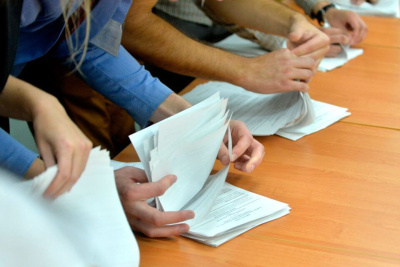 Явка избирателей на выборах главы Верхневилюйского улуса составила 62,56% /   Верхневилюйский Республика Саха (Якутия)