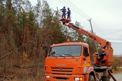 В Якутске энергетики устранили последствия порывистого ветра /  Якутск Якутск Республика Саха (Якутия)