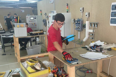 Якутские студенты и школьница стали обладателями бронзовых наград нацчемпионата профмастерства /    Республика Саха (Якутия)